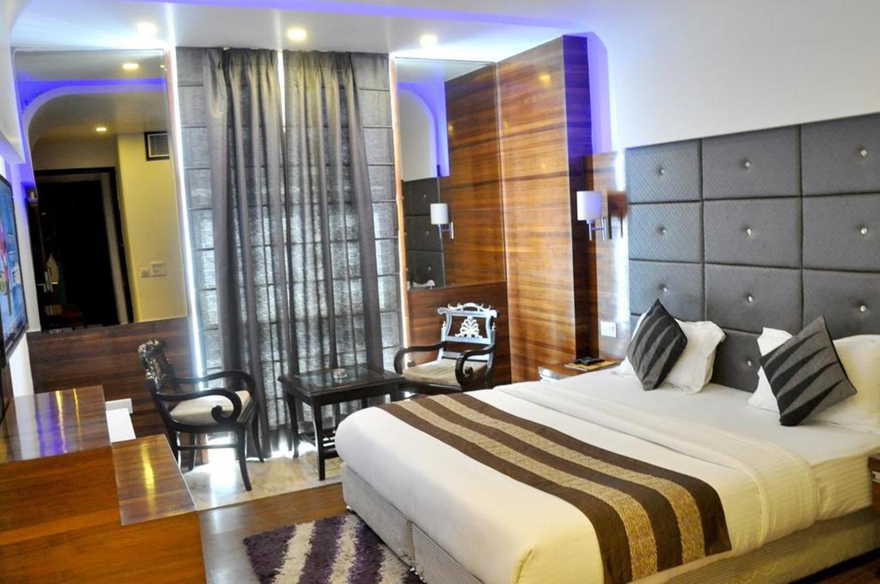Hotel Ambe Inn By Ambience Delhi Igi Airport Nova Deli Exterior foto