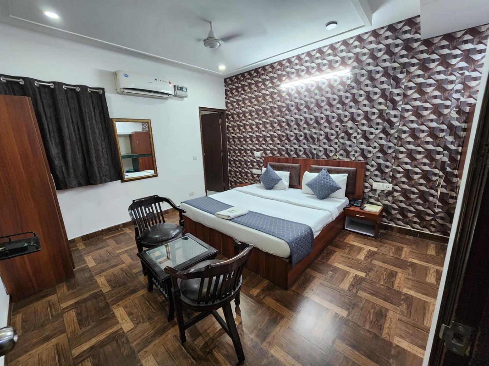 Hotel Ambe Inn By Ambience Delhi Igi Airport Nova Deli Exterior foto